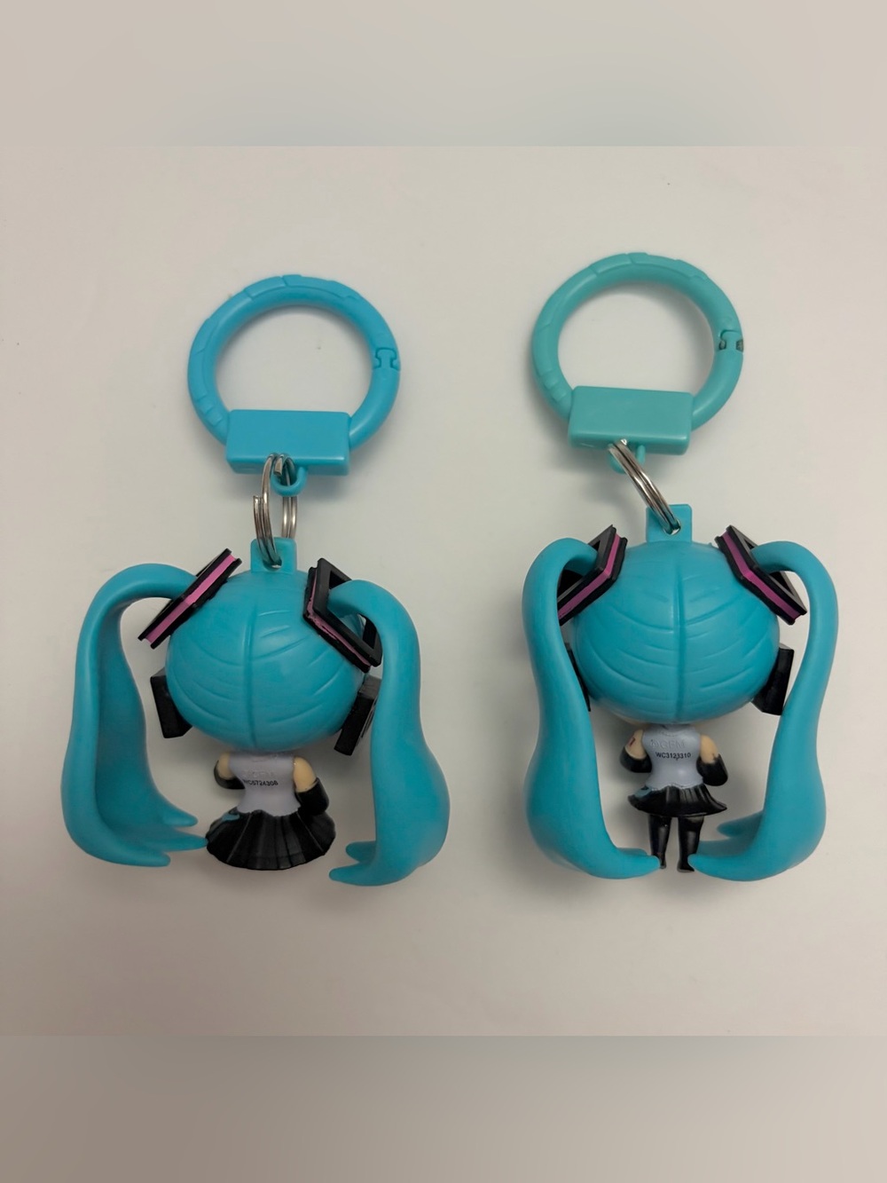 Hatsune Miku Keychains - Picture 2 of 2